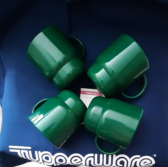 Green Tupperware Mugs Set of 4 - Picture 4 of 6